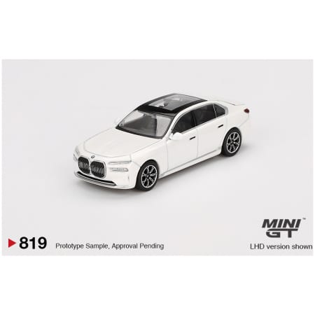 Mini GT MGT00819LHD BMW i7 xDrive60 Mineral White Die Cast 1/64